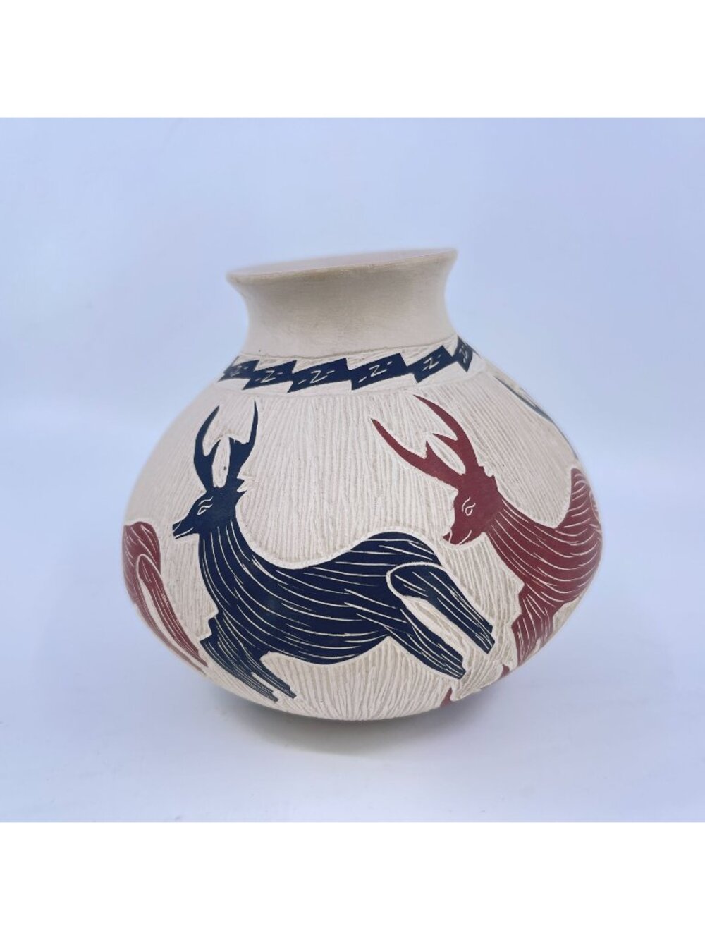 vintage signed luli mata ortiz sgrafitto clay pottery features incised antelope